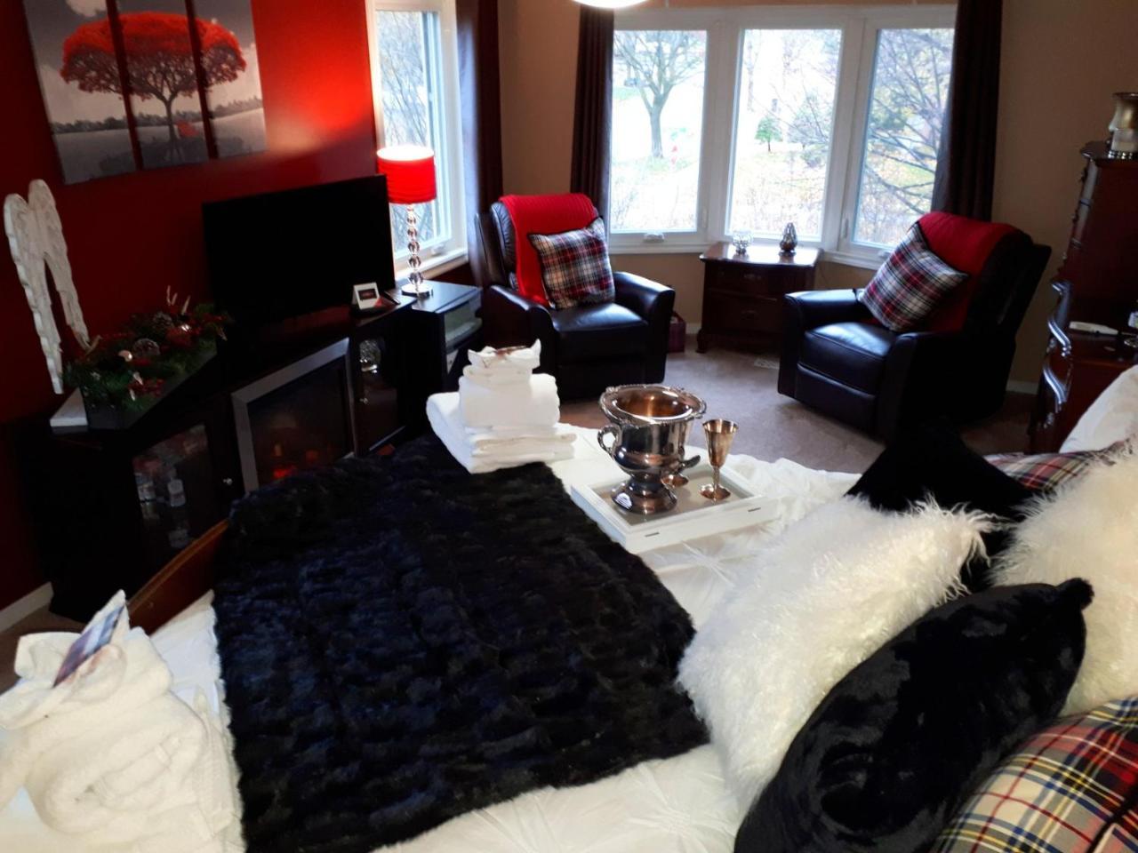 The Tartan House Bed & Breakfast Ajax Buitenkant foto