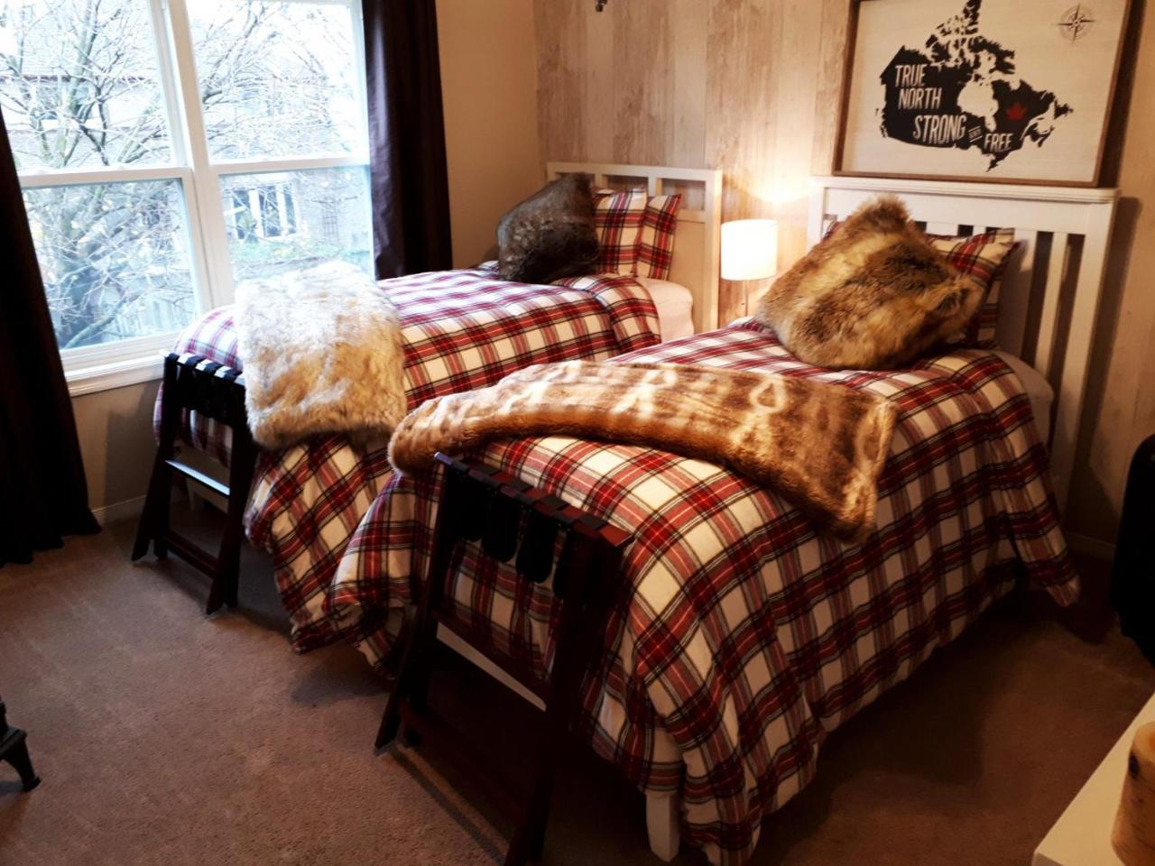 The Tartan House Bed & Breakfast Ajax Buitenkant foto