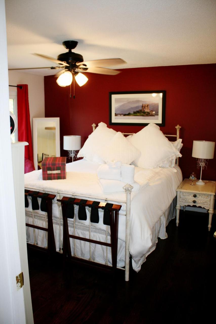 The Tartan House Bed & Breakfast Ajax Buitenkant foto