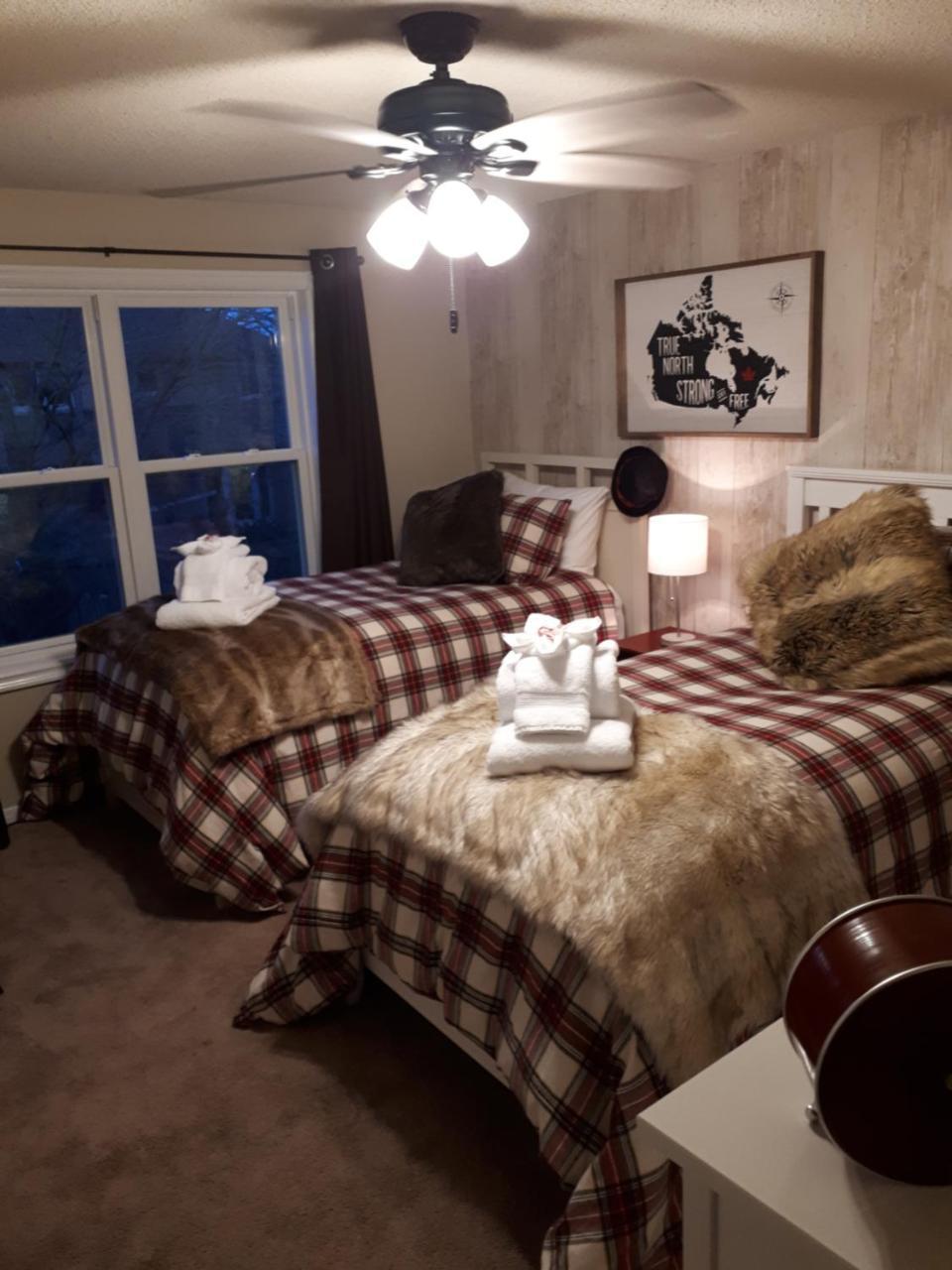 The Tartan House Bed & Breakfast Ajax Buitenkant foto